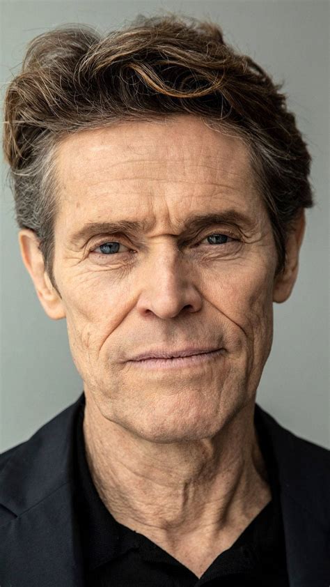 willem dafoe face.